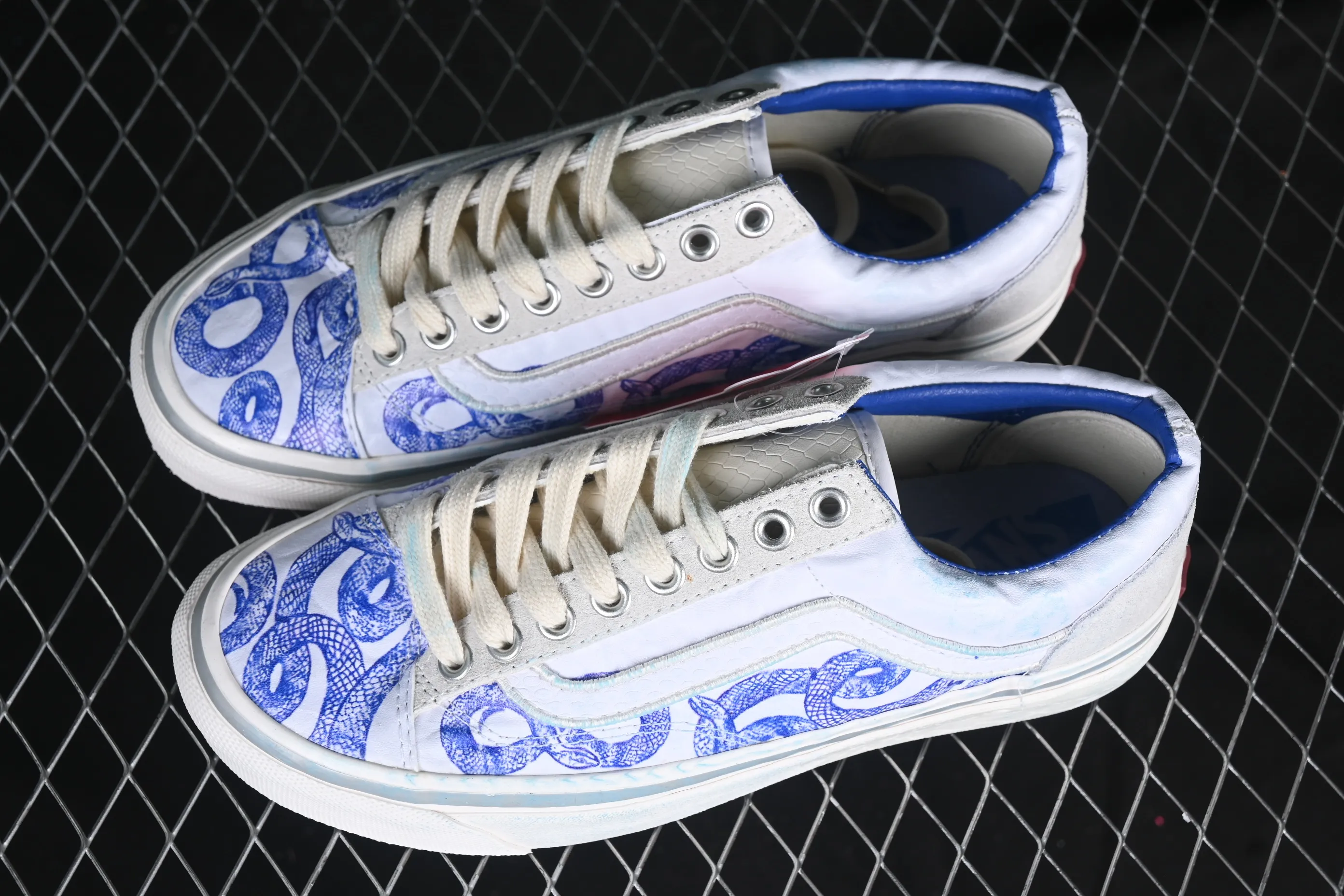 All categories Vans Vans series Vans Low Vans low-top Vans Old Skool Year of the Snake limited low-top casual sneakers VN000D57CDA
